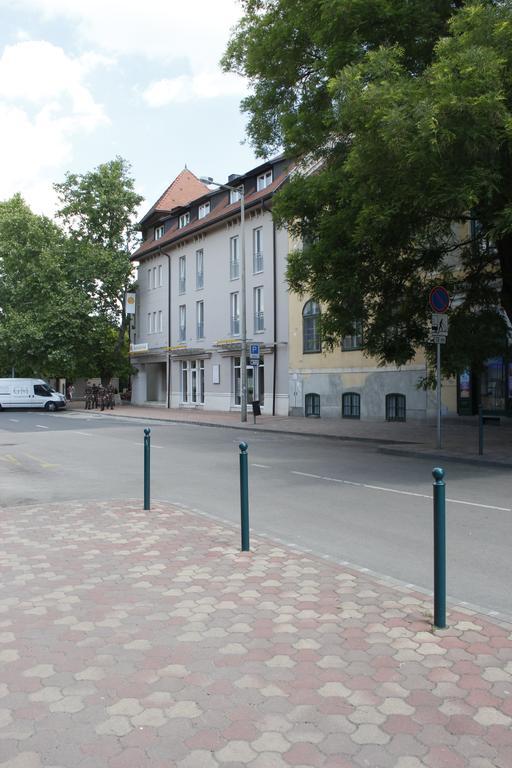 Székesfehérvár Szent Gellert Hostel מראה חיצוני תמונה