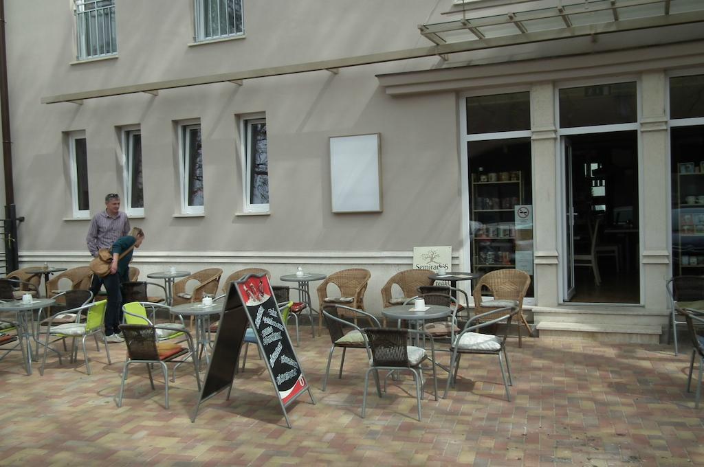 Székesfehérvár Szent Gellert Hostel מראה חיצוני תמונה