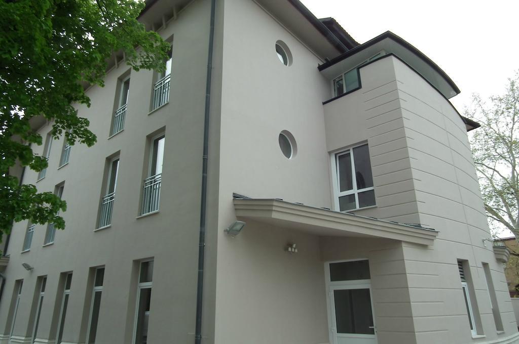 Székesfehérvár Szent Gellert Hostel מראה חיצוני תמונה