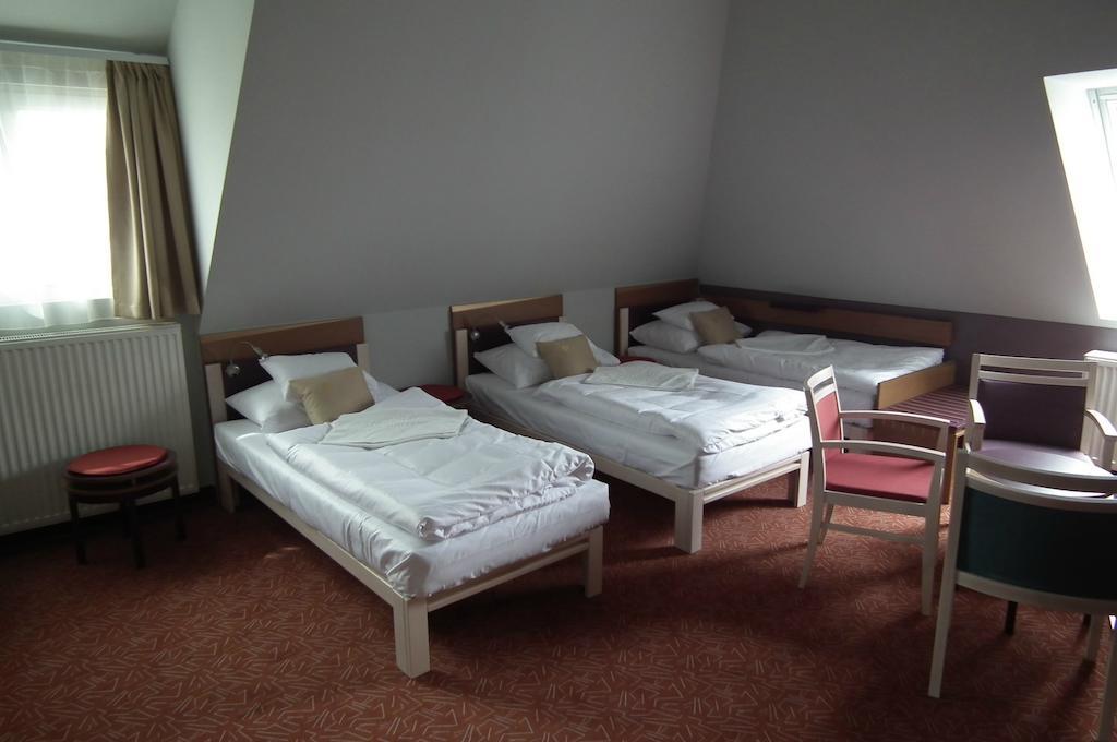 Székesfehérvár Szent Gellert Hostel חדר תמונה
