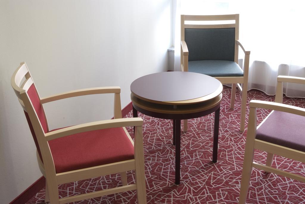 Székesfehérvár Szent Gellert Hostel מראה חיצוני תמונה