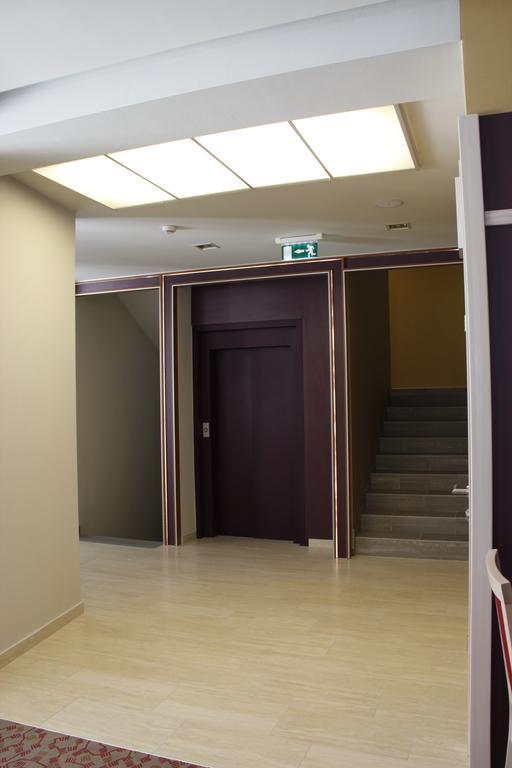 Székesfehérvár Szent Gellert Hostel מראה חיצוני תמונה
