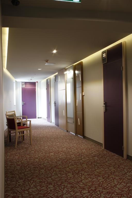 Székesfehérvár Szent Gellert Hostel מראה חיצוני תמונה