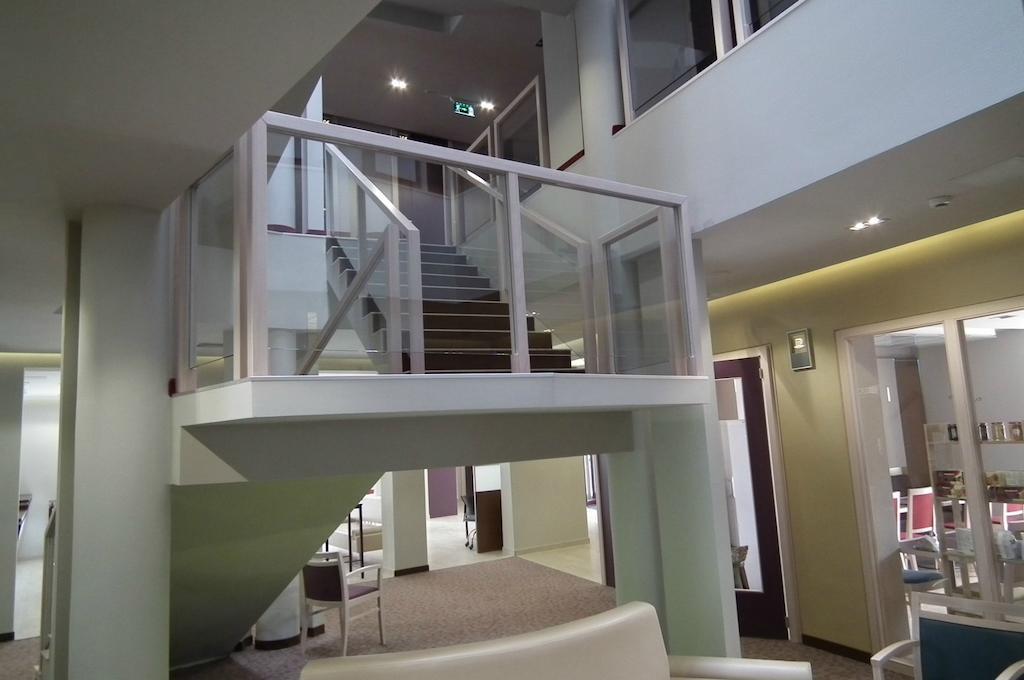 Székesfehérvár Szent Gellert Hostel מראה חיצוני תמונה