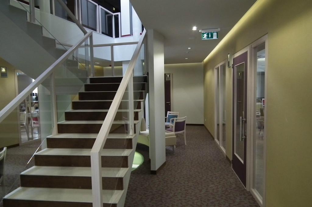 Székesfehérvár Szent Gellert Hostel מראה חיצוני תמונה